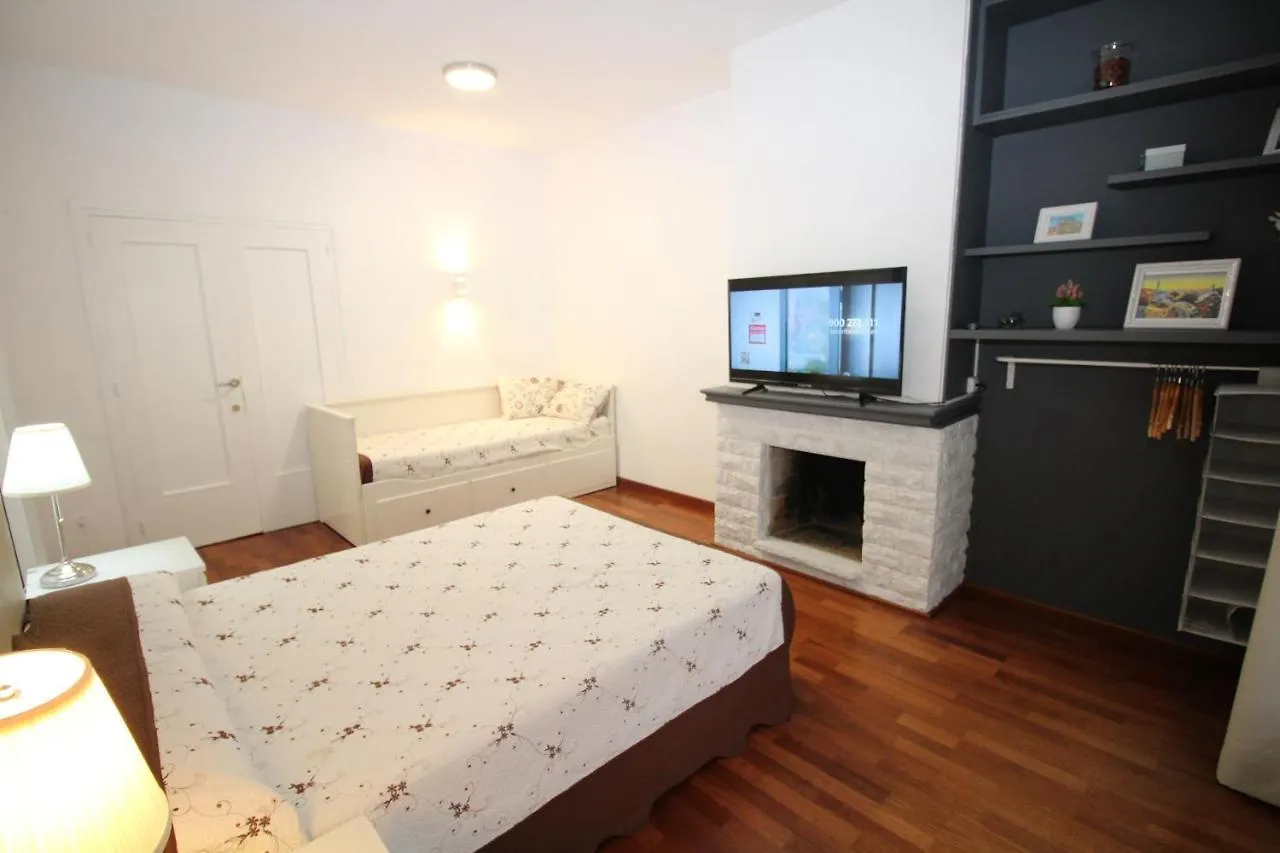 Rooms Viladomat Barcellona 0*,  Spagna